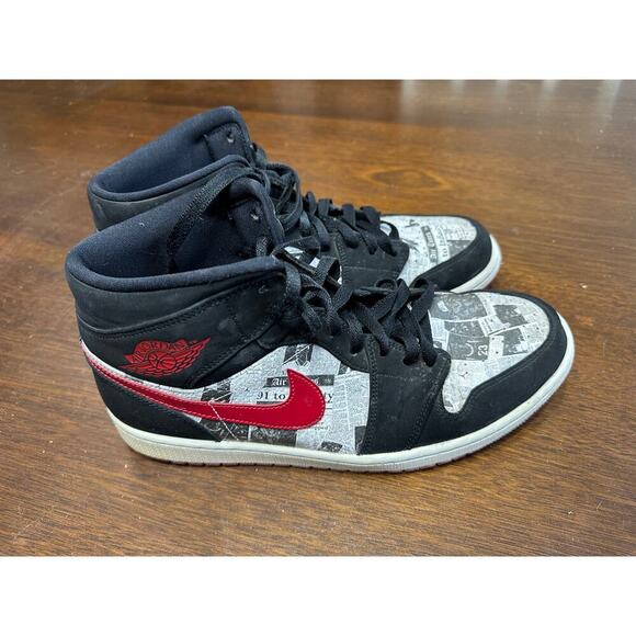 Nike Air Jordan 1 High Top Sneakers Men 10 Newspaper Air Times Basketball Baller - Picture 3 of 10